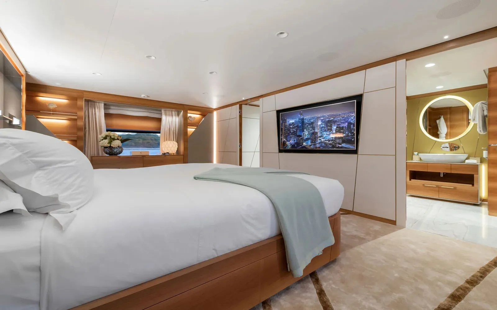 SILVER FOX - photo 23 location yacht Cannes