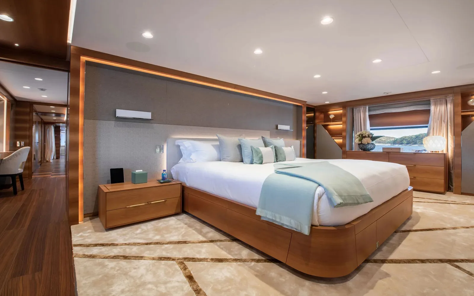 SILVER FOX - photo 24 location yacht Cannes