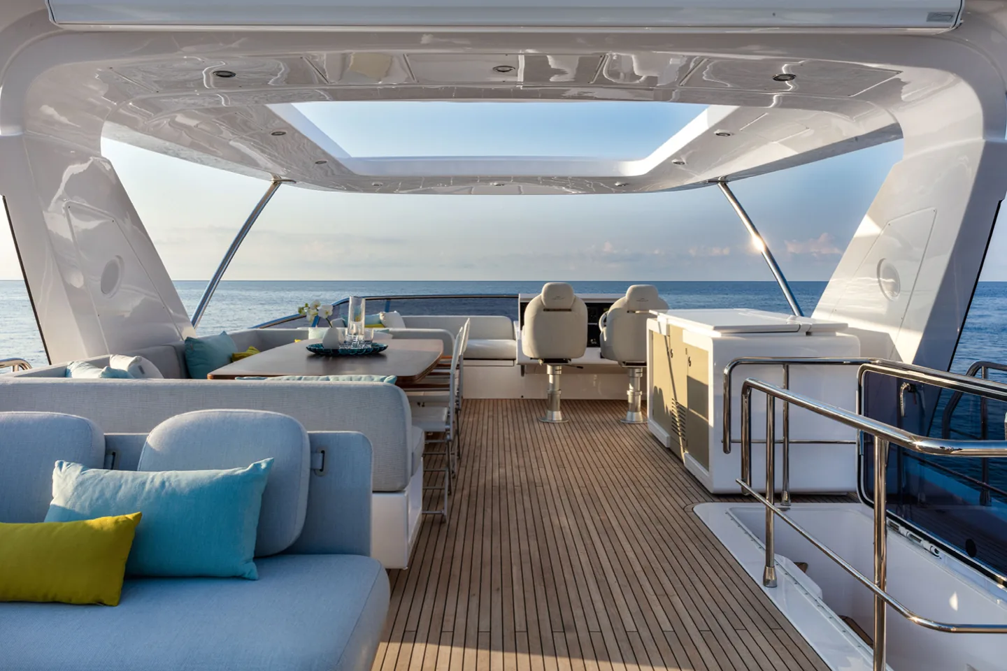SOLSTICE - photo 15 location yacht Cannes