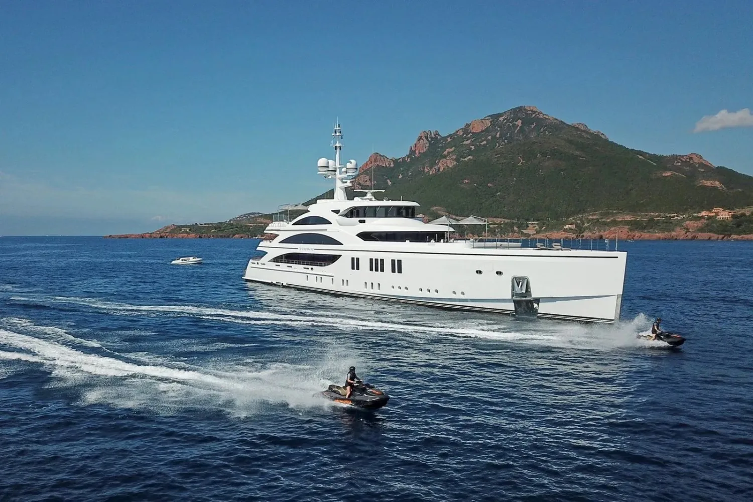 SOUNDWAVE - photo 21 location yacht Cannes