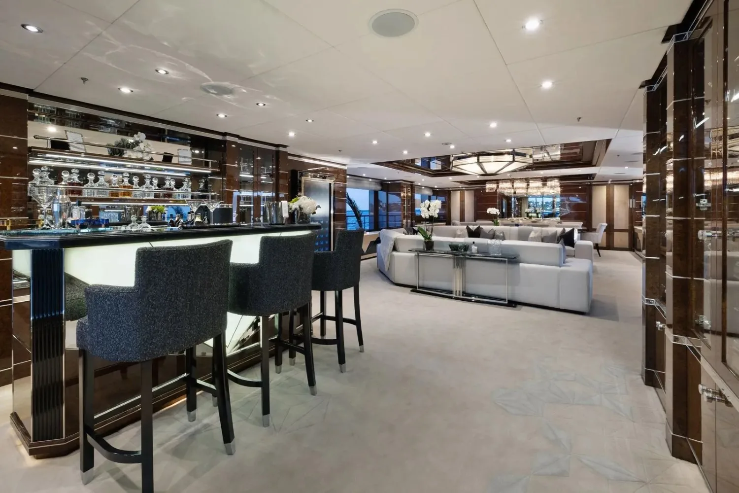 SOUNDWAVE - photo 37 location yacht Cannes