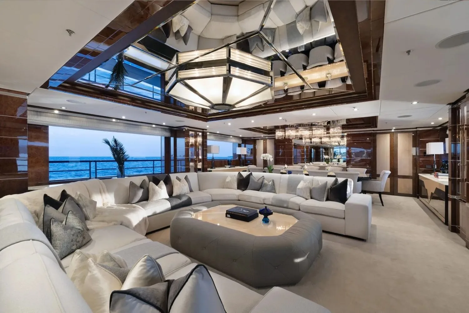 SOUNDWAVE - photo 38 location yacht Cannes