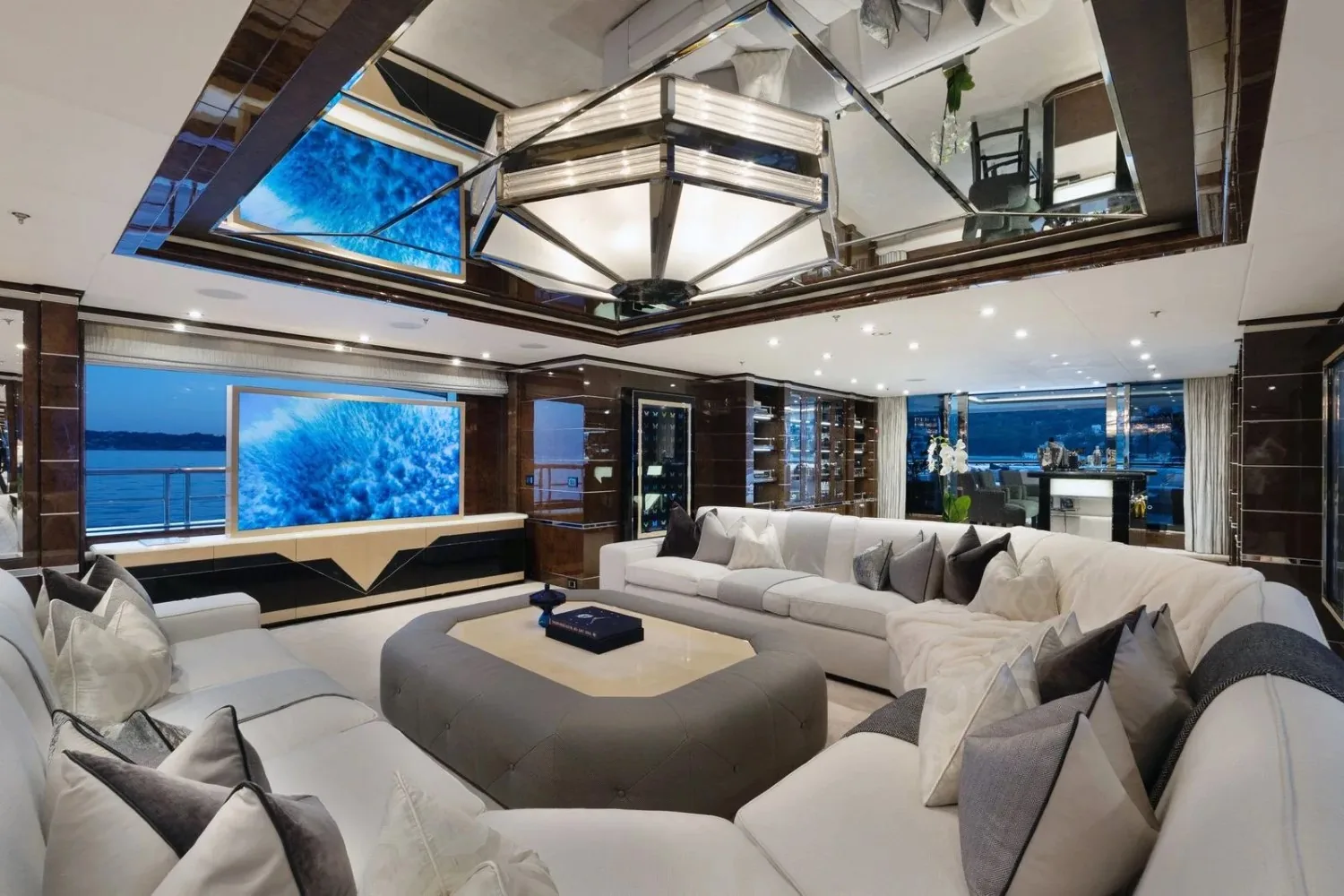 SOUNDWAVE - photo 40 location yacht Cannes
