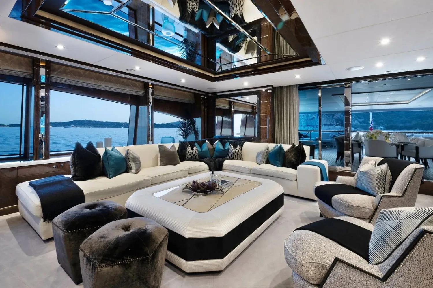 SOUNDWAVE - photo 41 location yacht Cannes