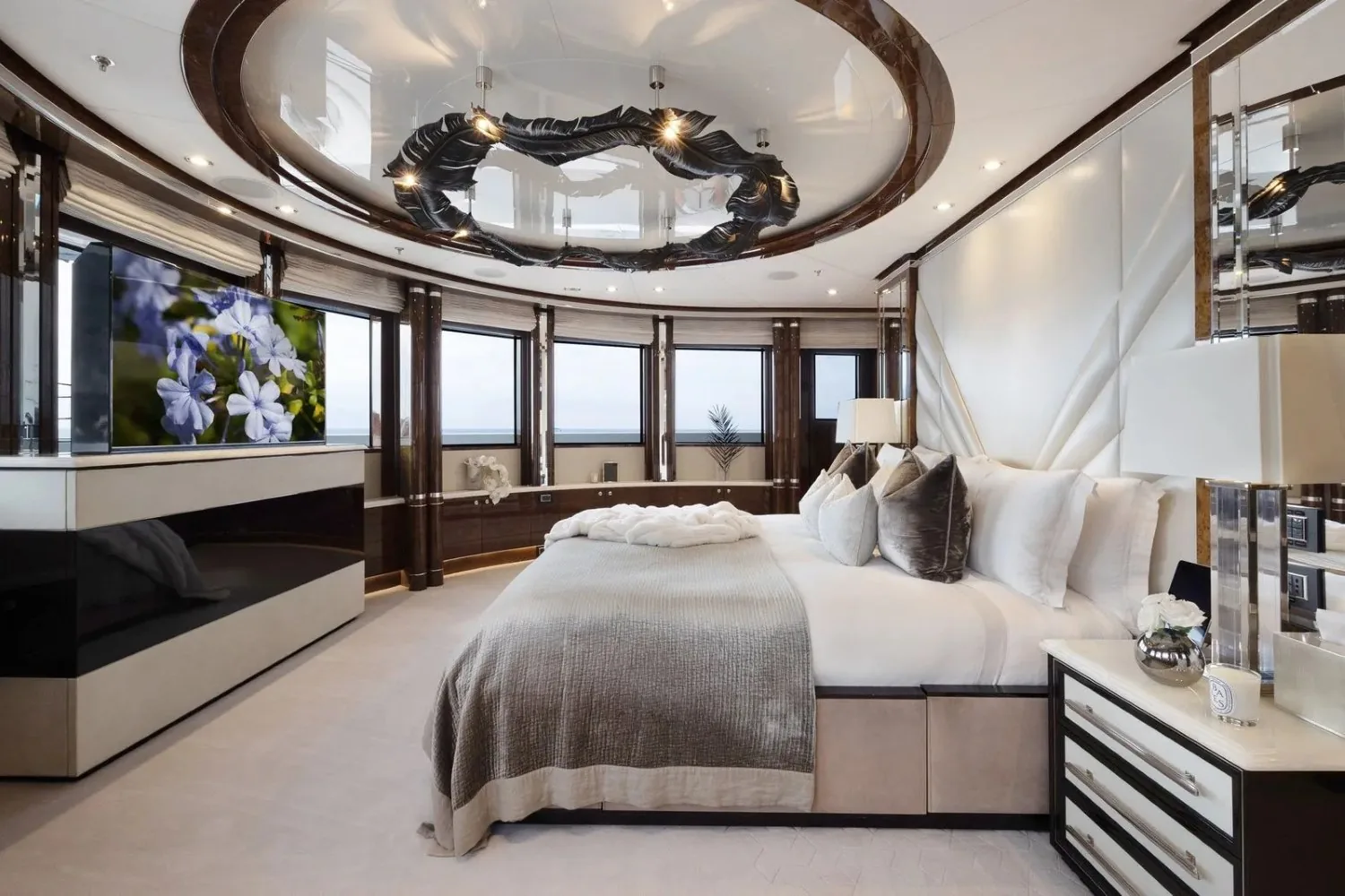 SOUNDWAVE - photo 45 location yacht Cannes