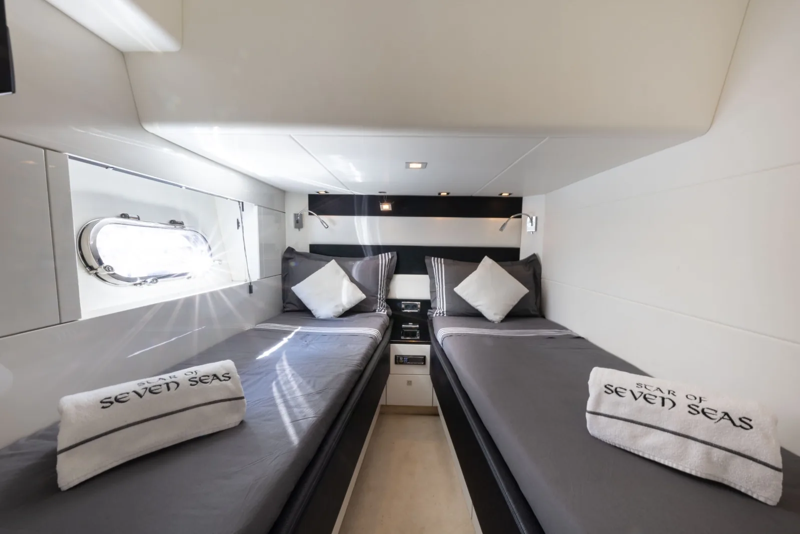 STAR OF SEVEN SEAS - photo 16 location yacht Cannes