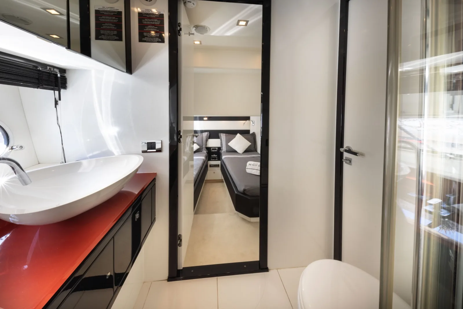 STAR OF SEVEN SEAS - photo 17 location yacht Cannes