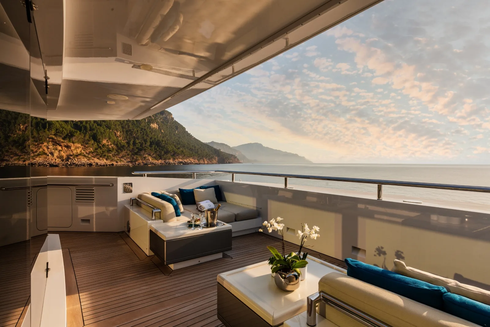 STELLA MARIS - photo 16 location yacht Cannes