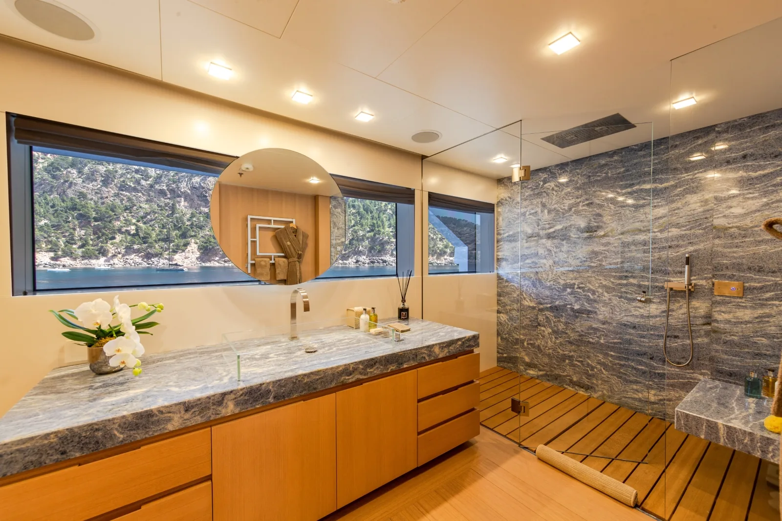 STELLA MARIS - photo 18 location yacht Cannes
