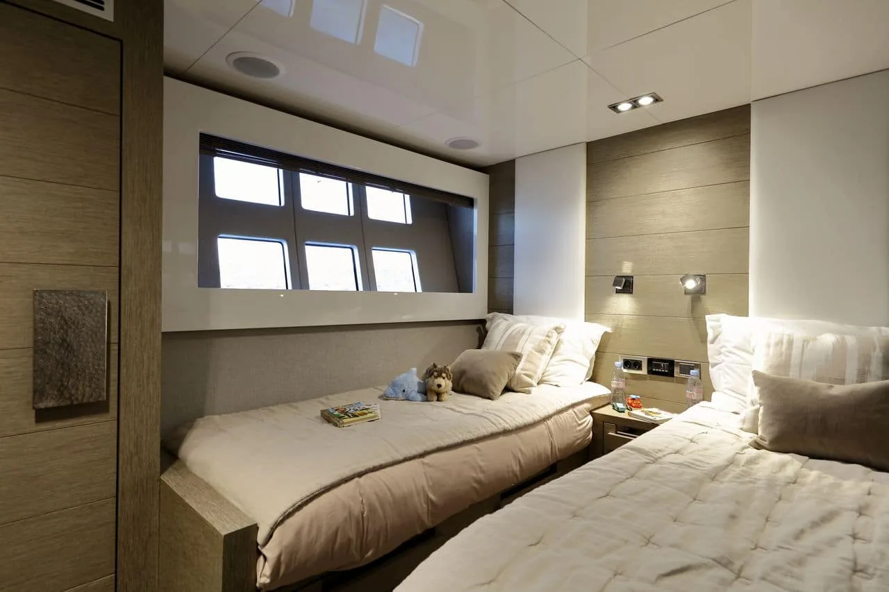 SUMMER BREEZE - photo 17 location yacht Cannes