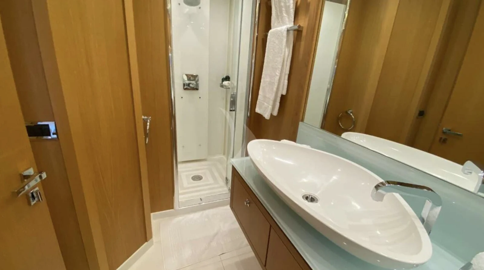 Sunseeker 86 Yacht, photo 14 location yacht Cannes