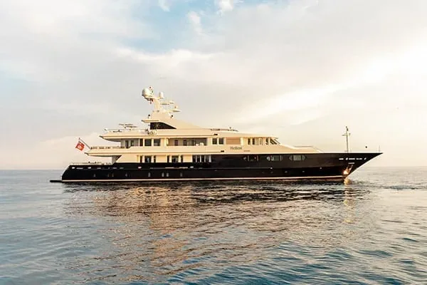 TREEHOUSE - location yacht Cannes