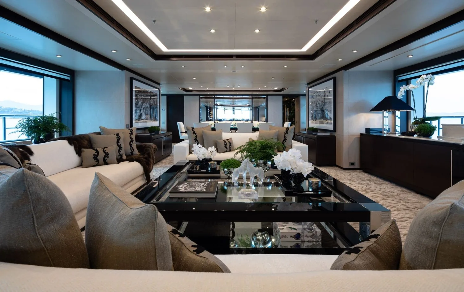 TRIUMPH - photo 17 location yacht Cannes