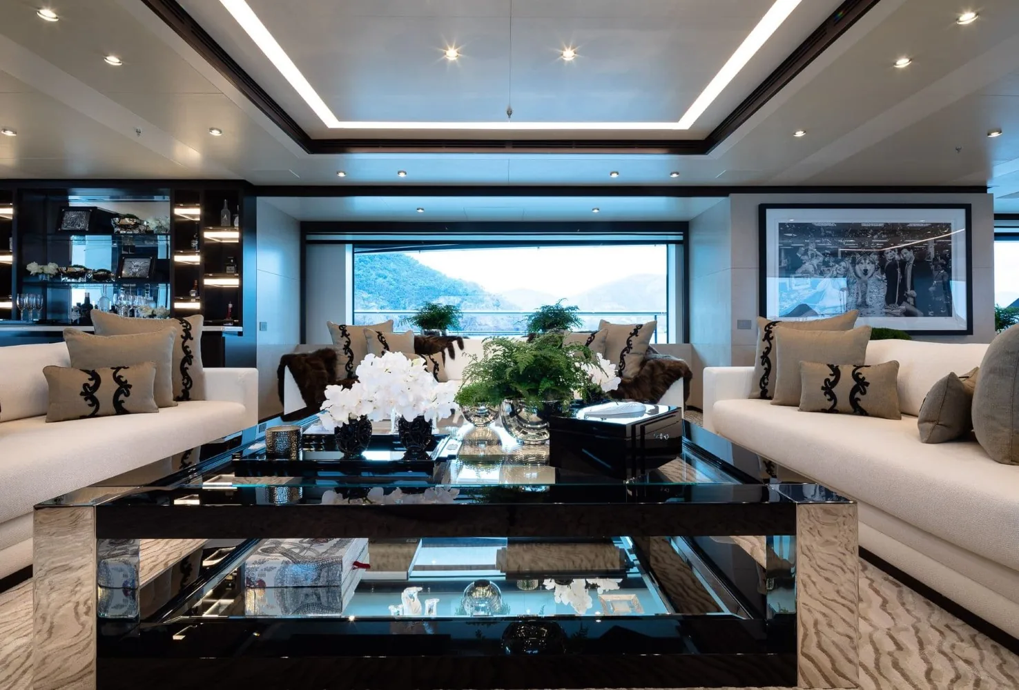 TRIUMPH - photo 18 location yacht Cannes