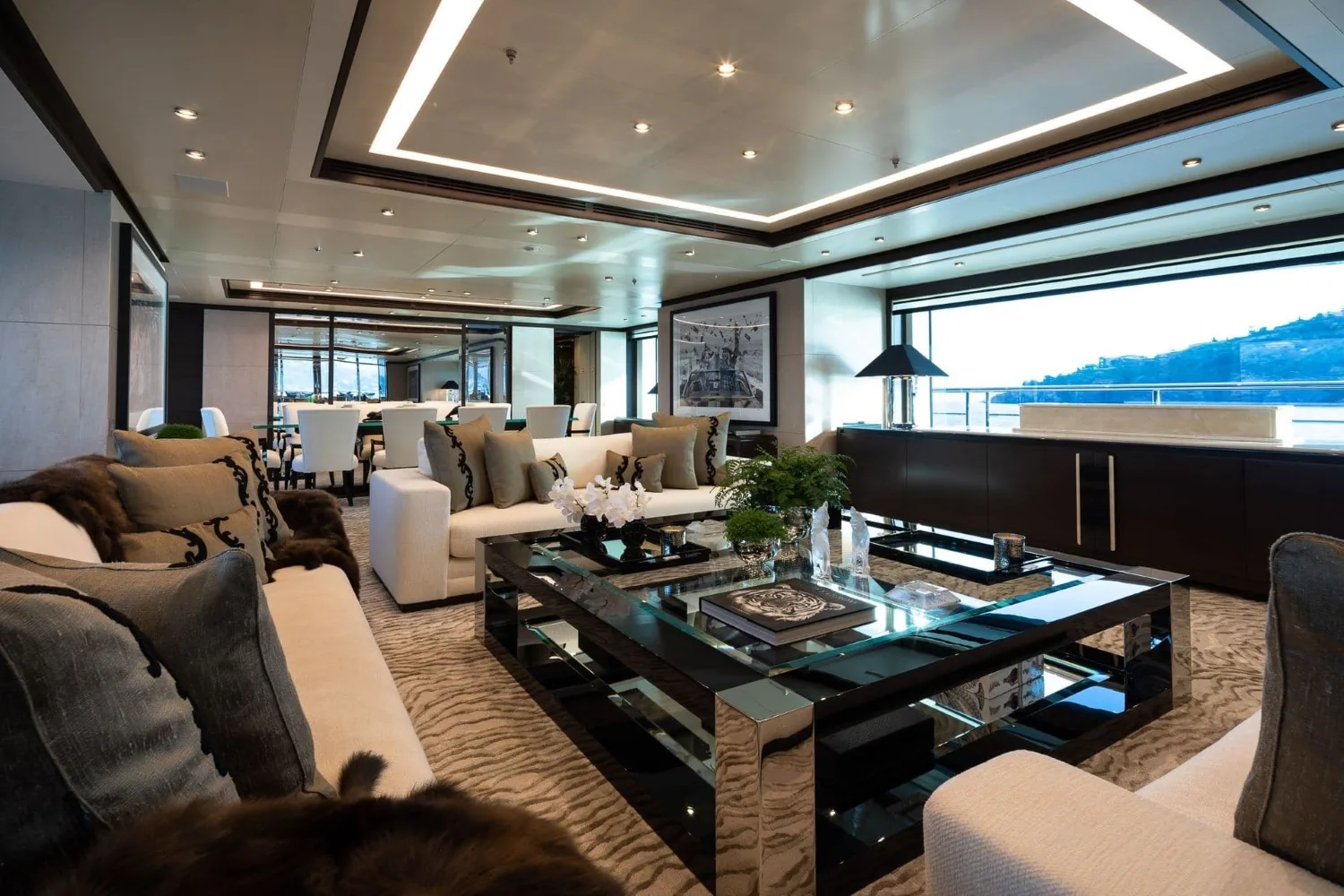 TRIUMPH - photo 19 location yacht Cannes