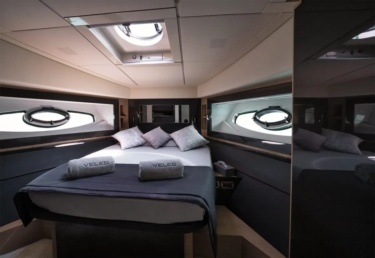 VELES - photo 17 location yacht Cannes