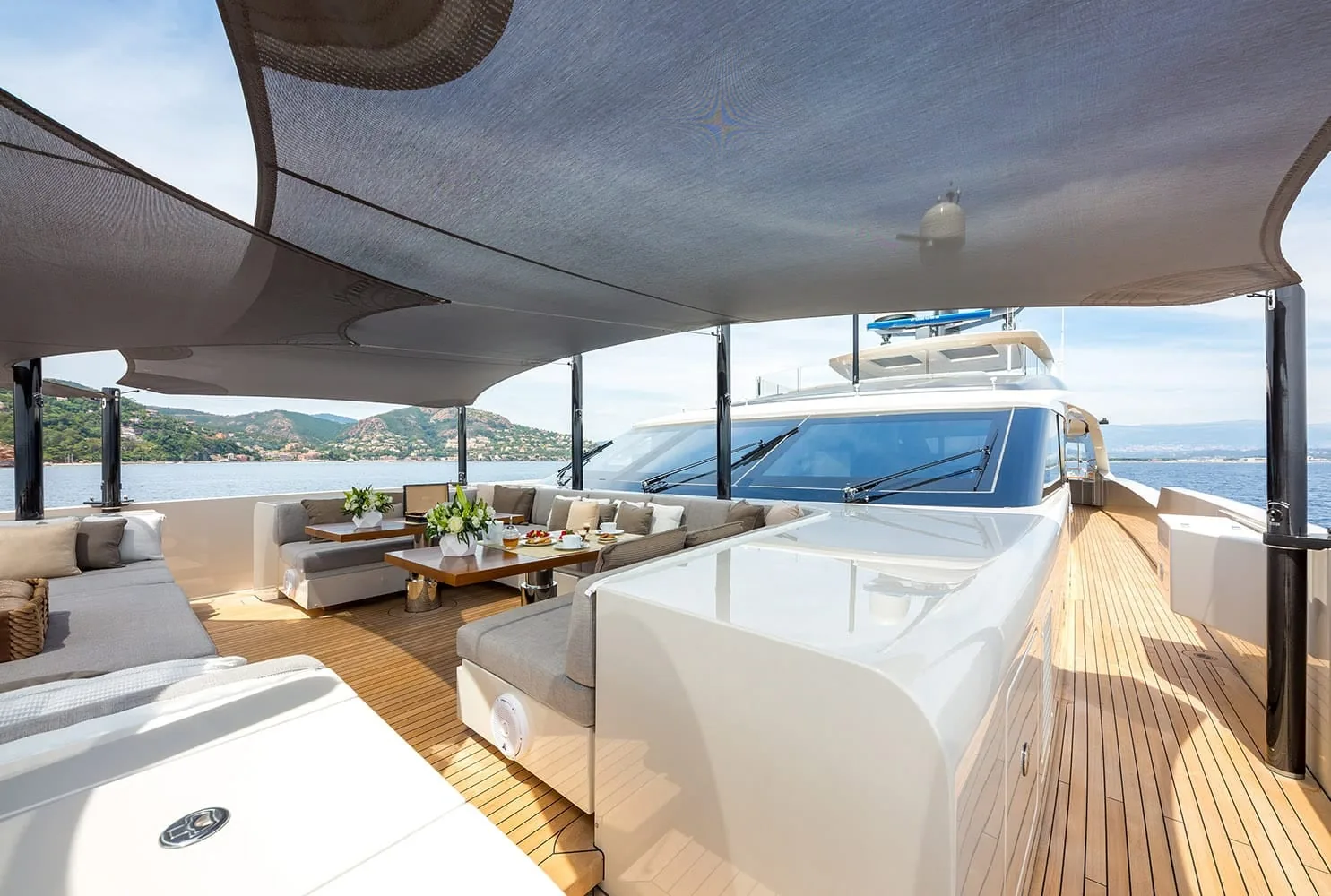 VERTIGE - photo 19 location yacht Cannes