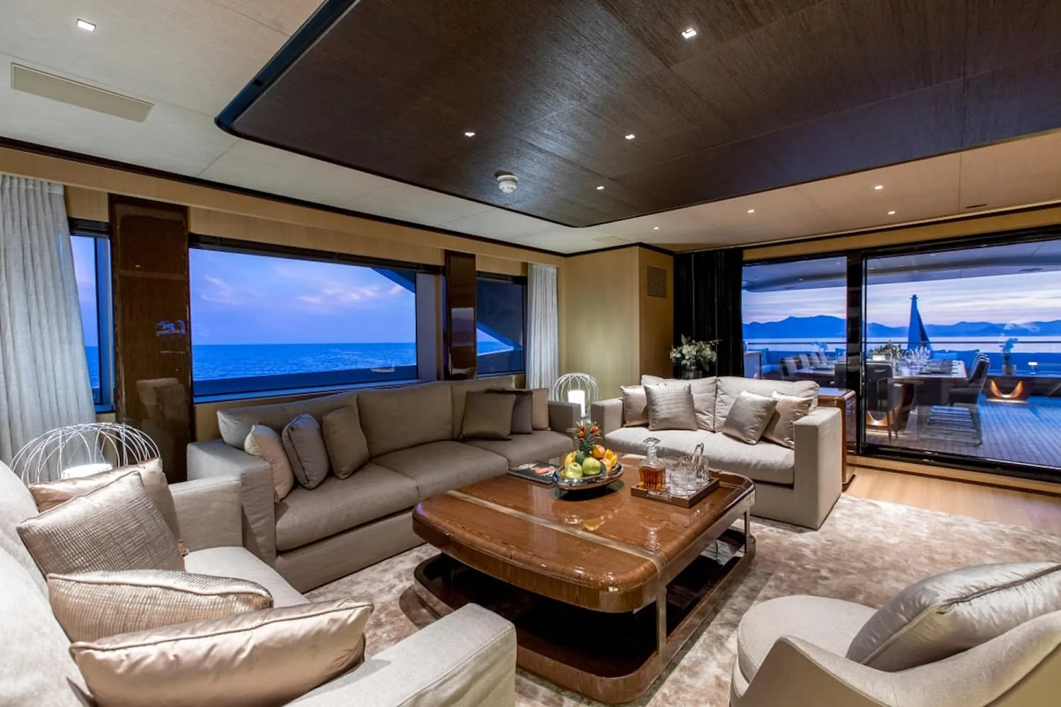 VERTIGE - photo 32 location yacht Cannes