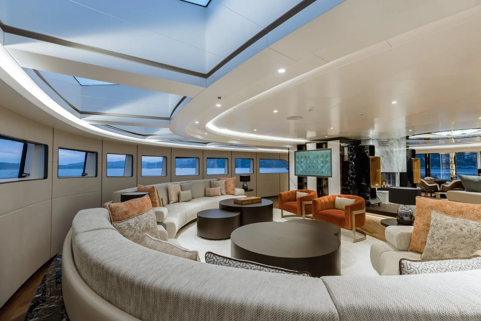 VICTORIOUS - photo 16 location yacht Cannes