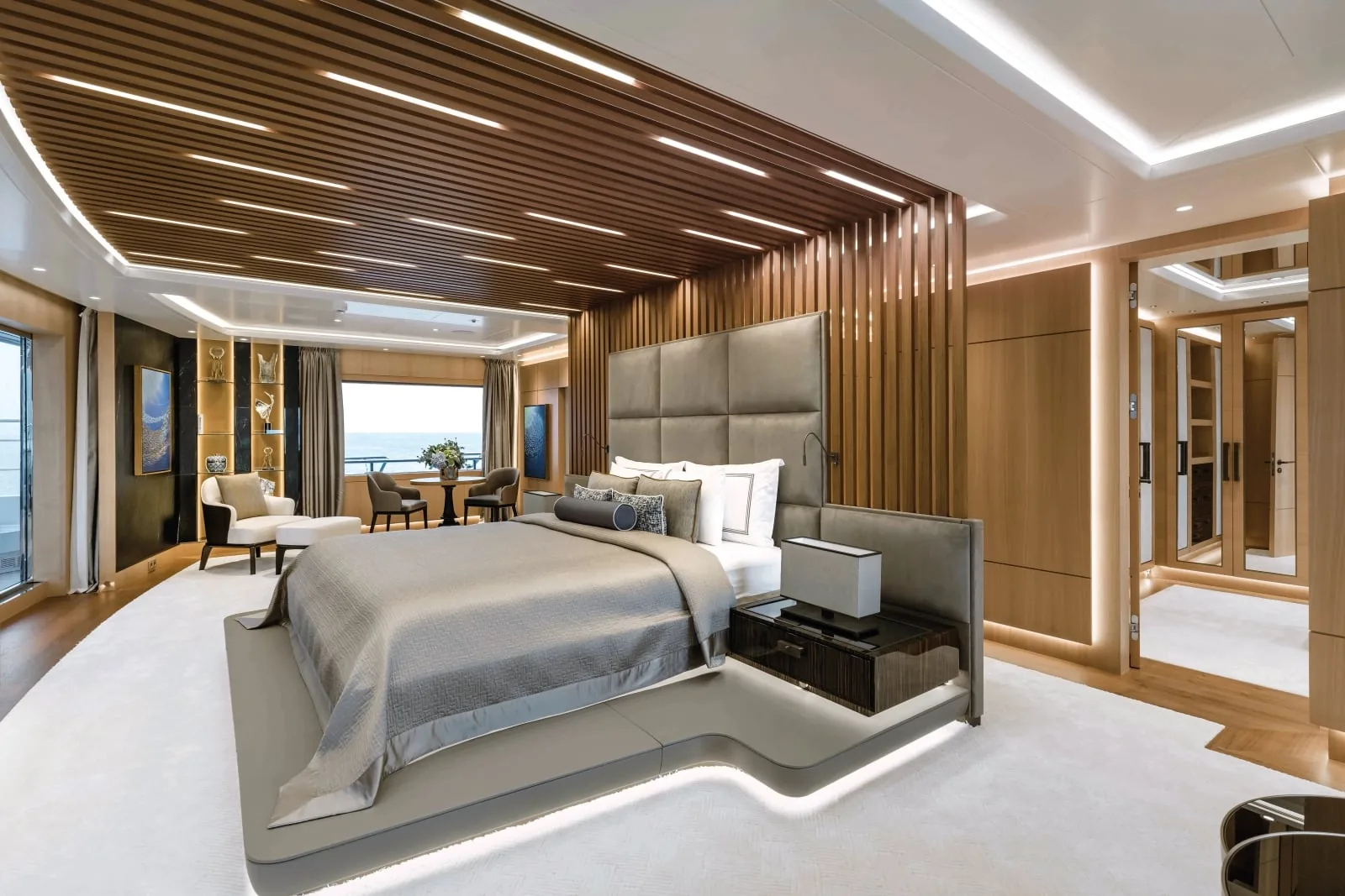 VICTORIOUS - photo 18 location yacht Cannes