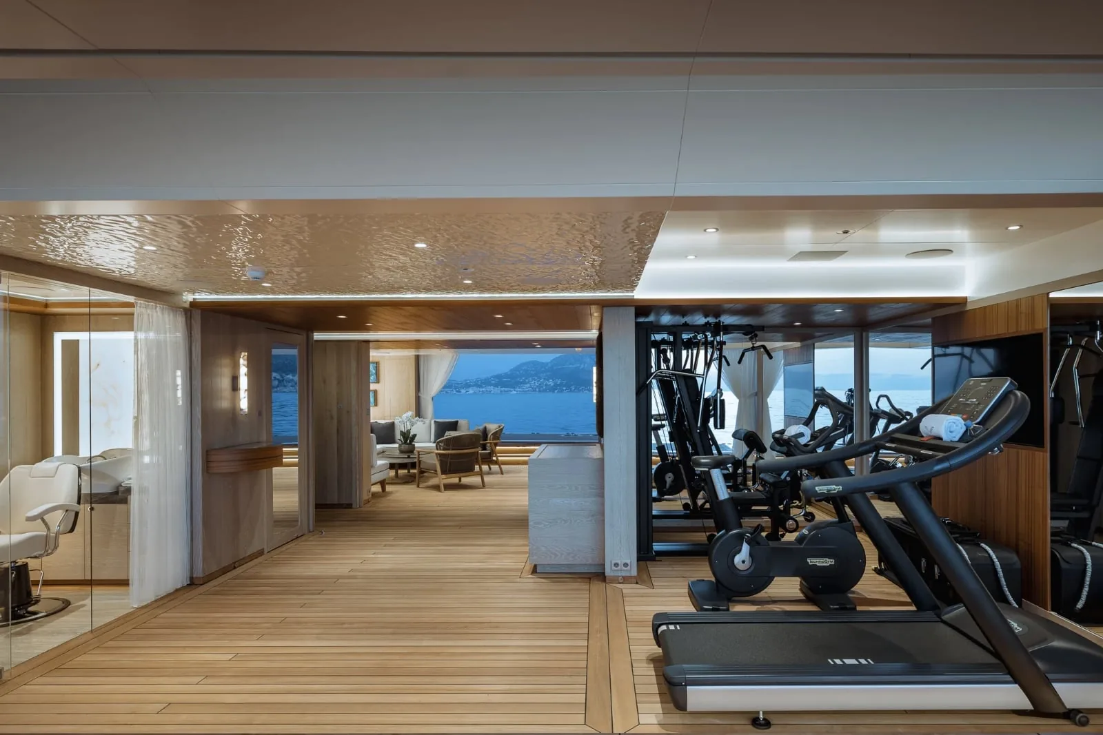 VICTORIOUS - photo 23 location yacht Cannes